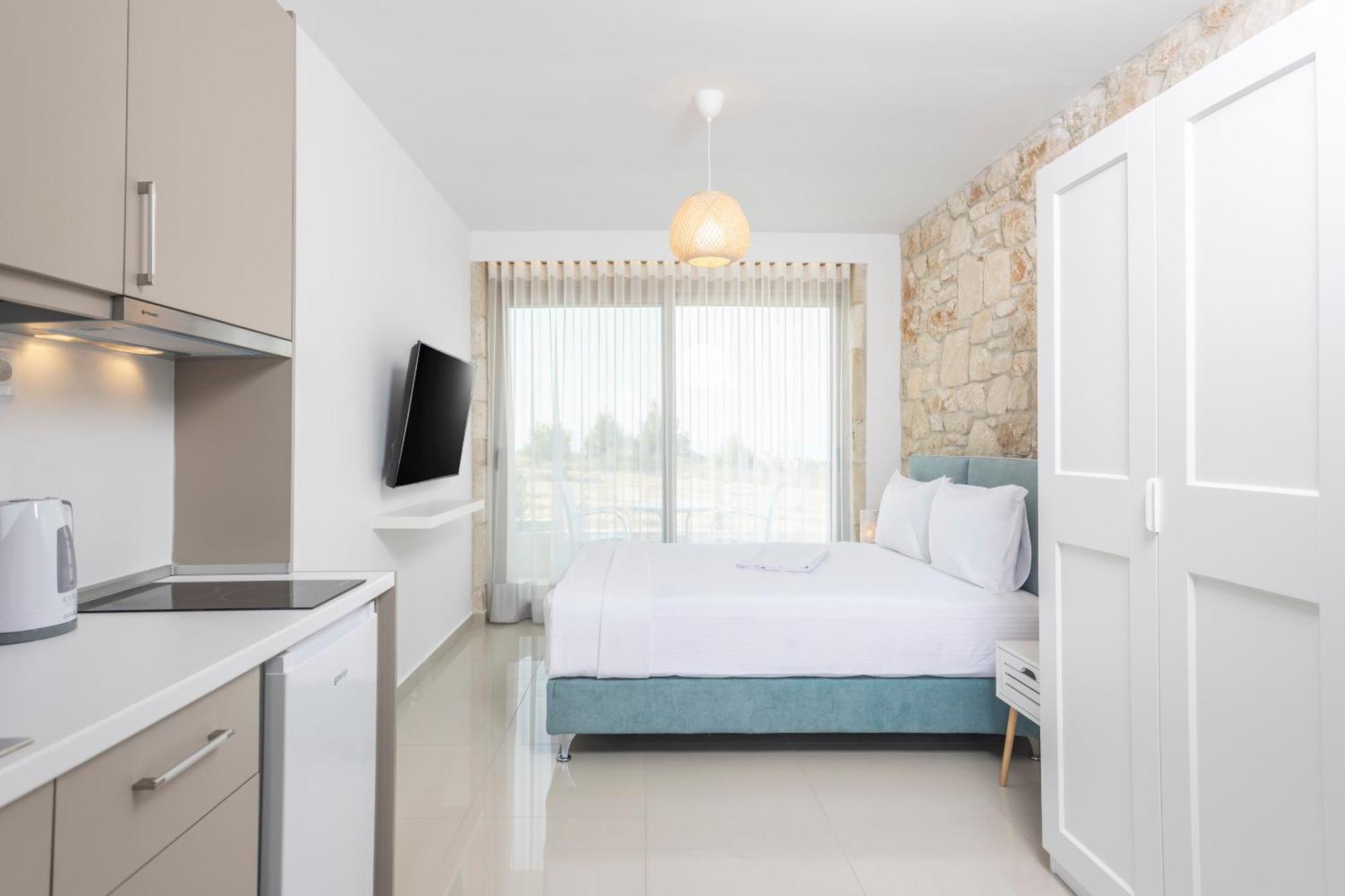 Anna Mare Luxury Apartments Afytos Room photo