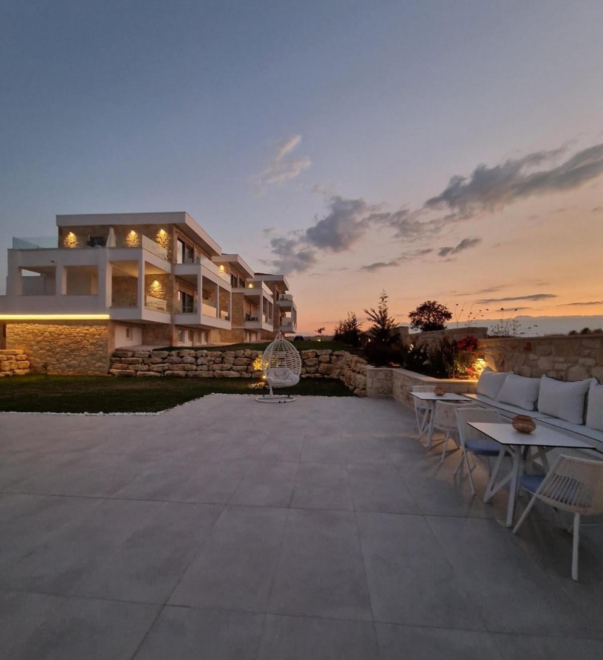 Anna Mare Luxury Apartments Afytos Exterior photo