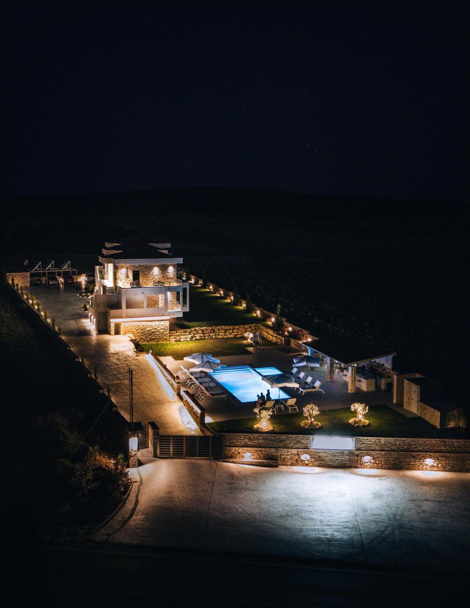 Anna Mare Luxury Apartments Afytos Exterior photo